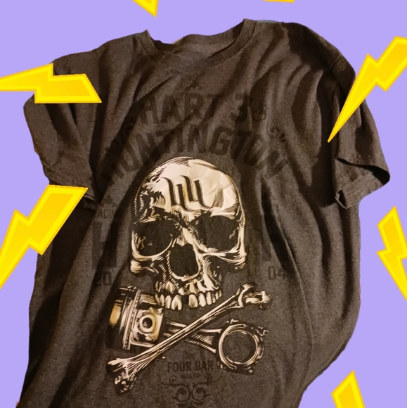 Hart Huntington 👕 - Picture 2 of 2